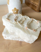 Load image into Gallery viewer, Wild Daisy Chain