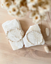 Load image into Gallery viewer, Creamy Whites