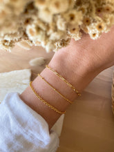 Load image into Gallery viewer, Paperclip Daisy Chain