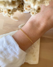 Load image into Gallery viewer, Rolo Daisy Chain