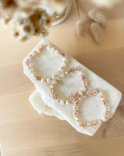 Load image into Gallery viewer, Pearl &amp; Daisy Bracelet - Infant
