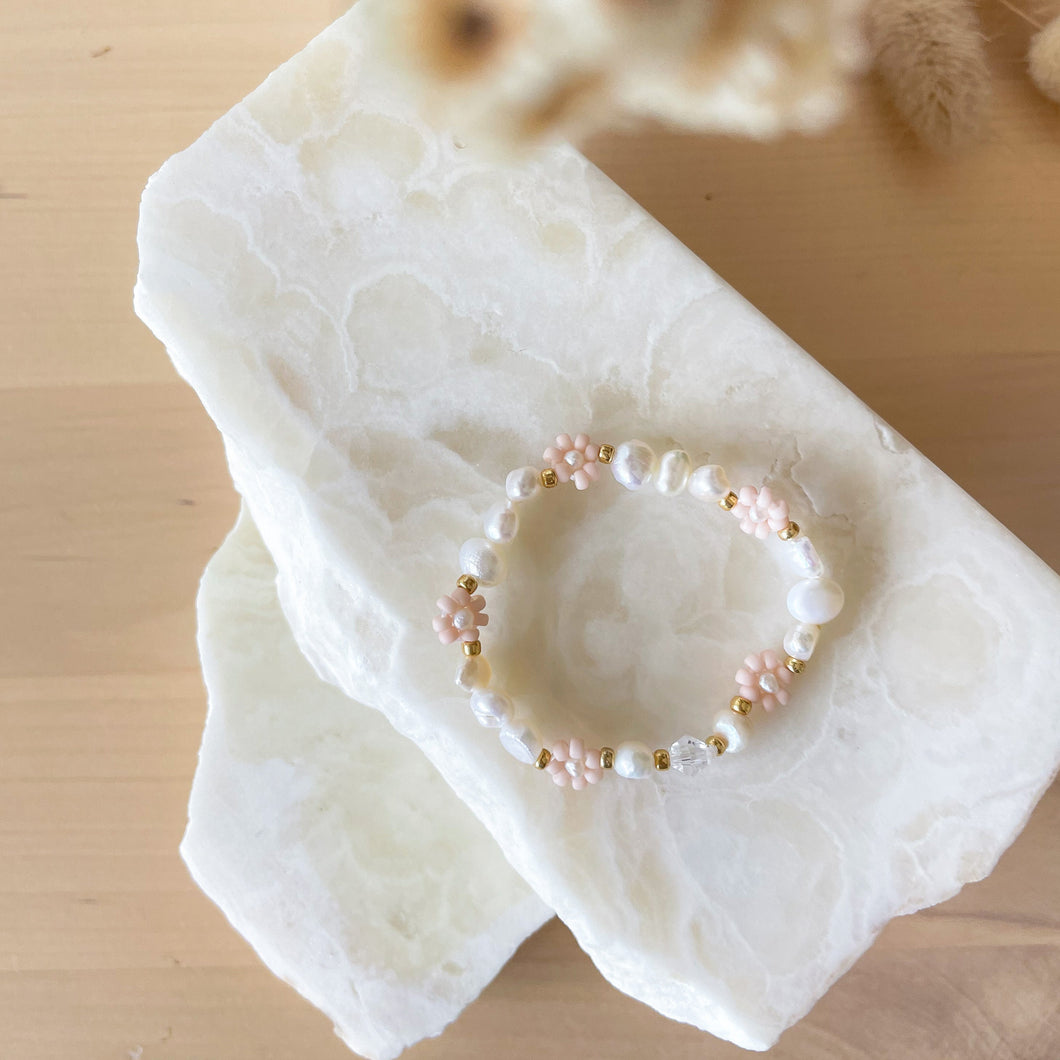 Pearl & Blush Daisy Bracelet - Newborn